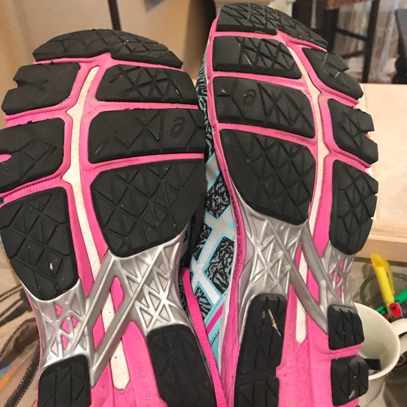 ASICS - Picture 6 of 7